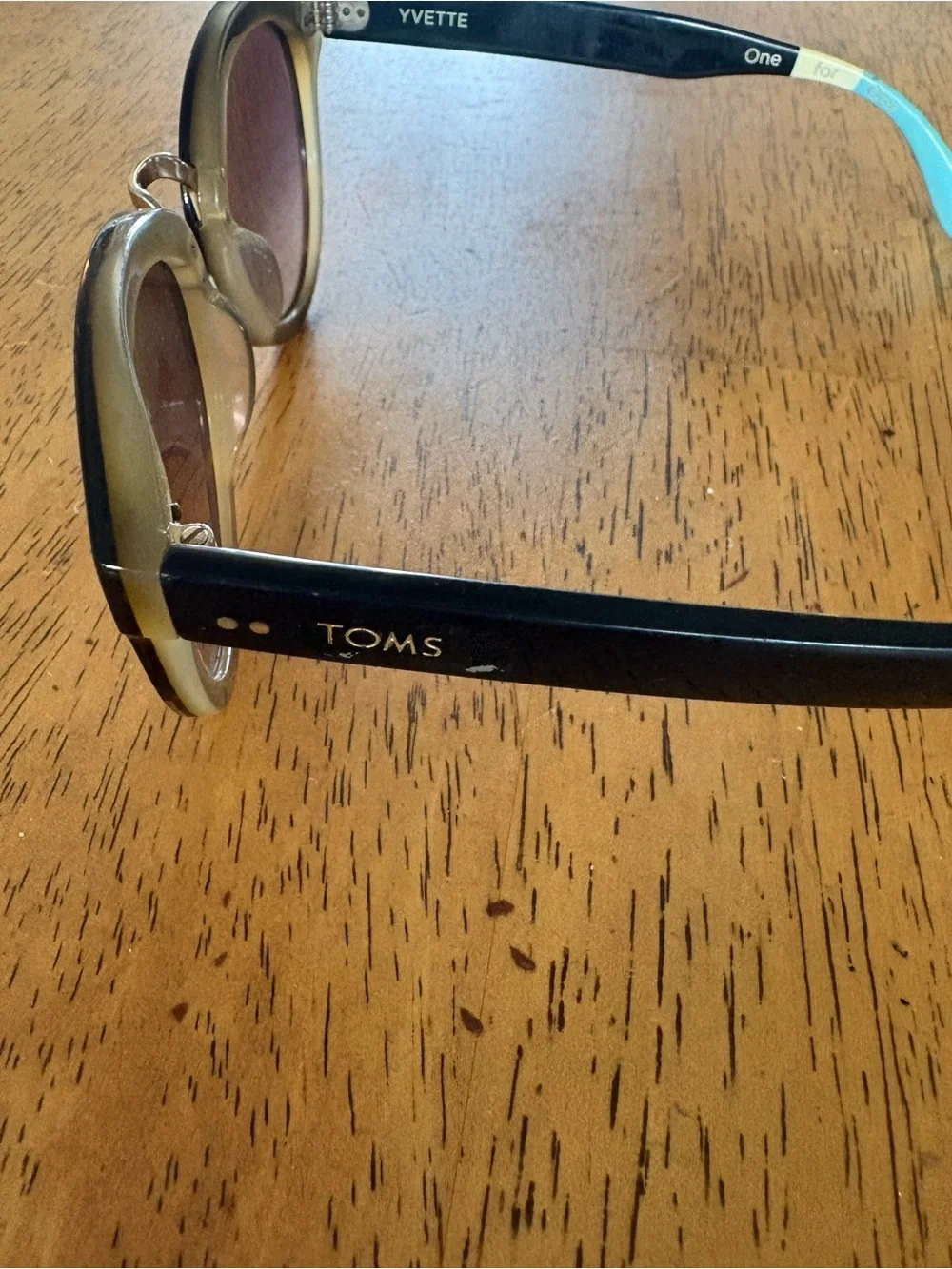 Tom’s sunglasses